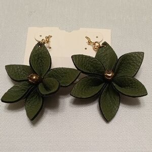Elegant Green Floral Earrings